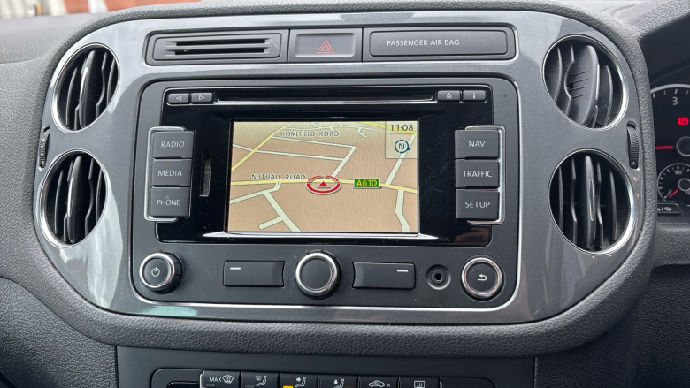 Volkswagen Tiguan 2.0 TDi BlueMotion Tech Match 5dr [2WD] Diesel Estate